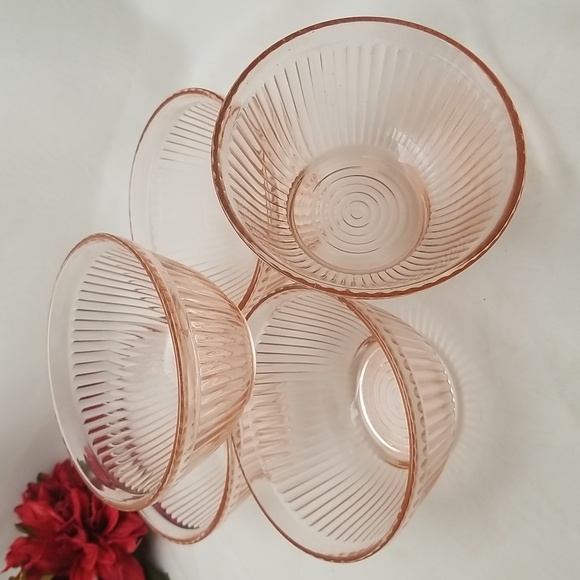 Federal Pink Depression Ribbed Mixing Bowls - Picture 11 of 14